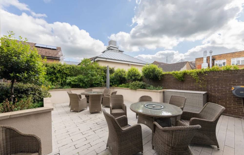 Gallery Hollyoak House Loughton#