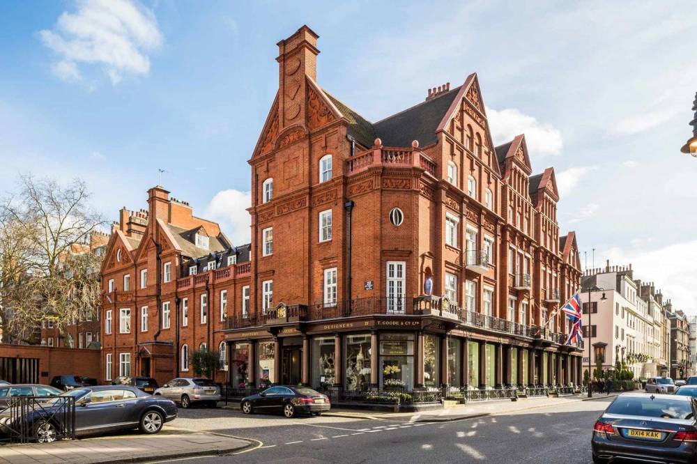 Gallery 17-22 South Audley Street#