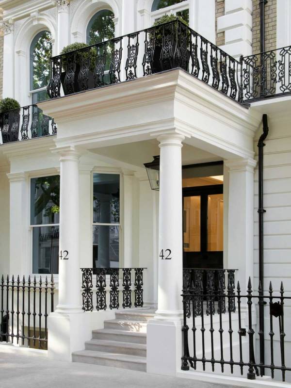 Gallery 41-43 Beaufort Gardens#