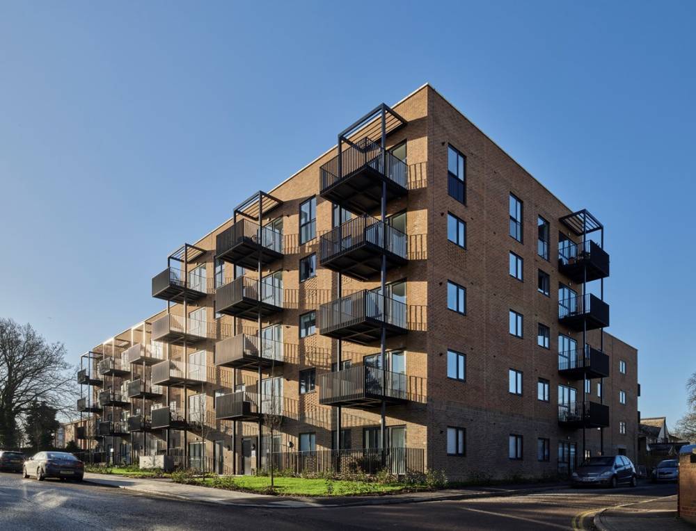 Gallery Dacres Wood Court#
