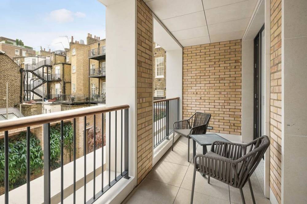 Gallery Knightsbridge Gate#
