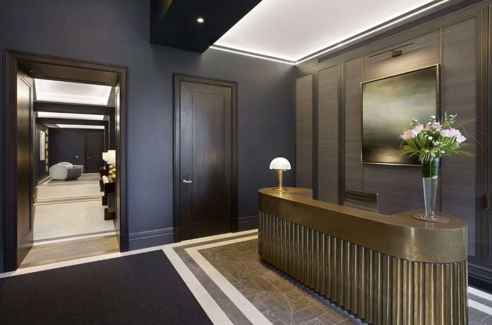 Gallery Knightsbridge Gate#