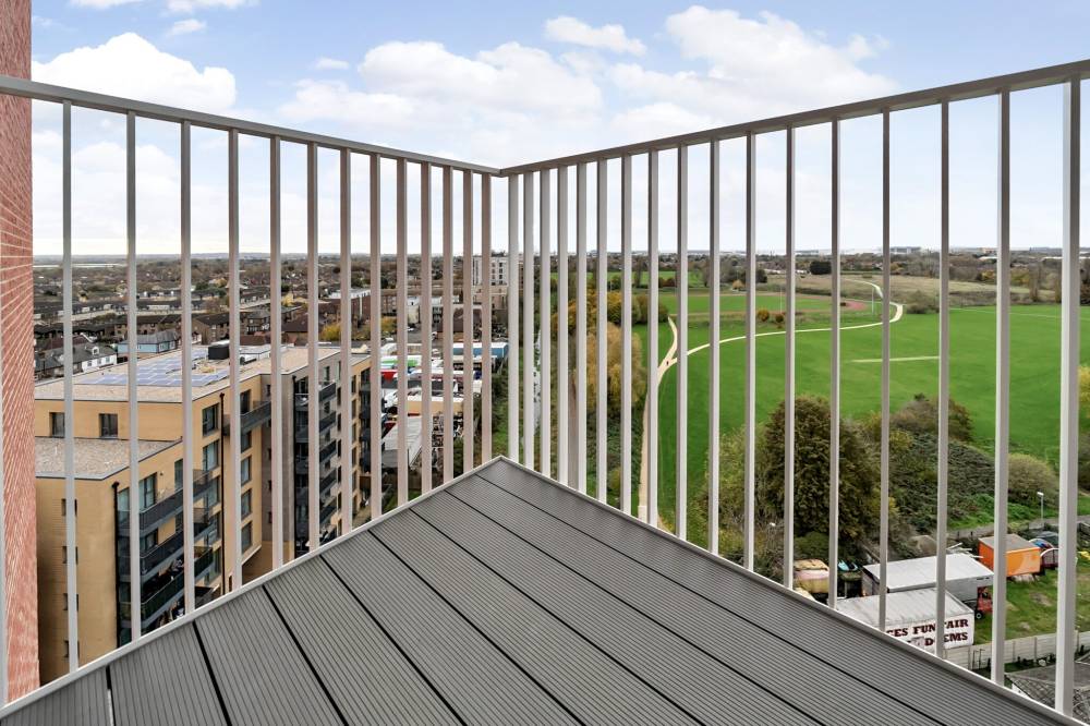 Gallery New Road Triangle#