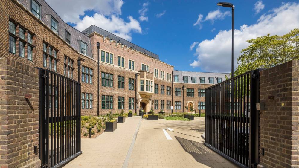 Gallery Crescent House#