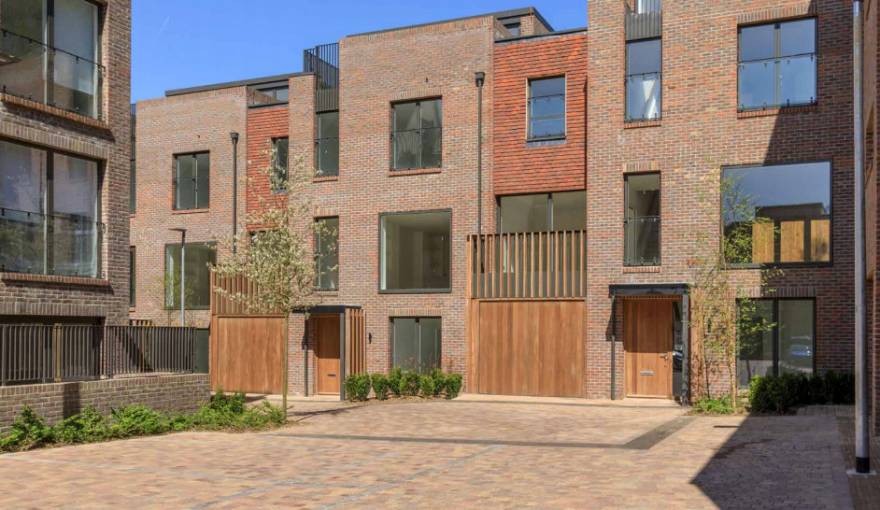 Woodside Square Apartments in Muswell Hill, N10 London