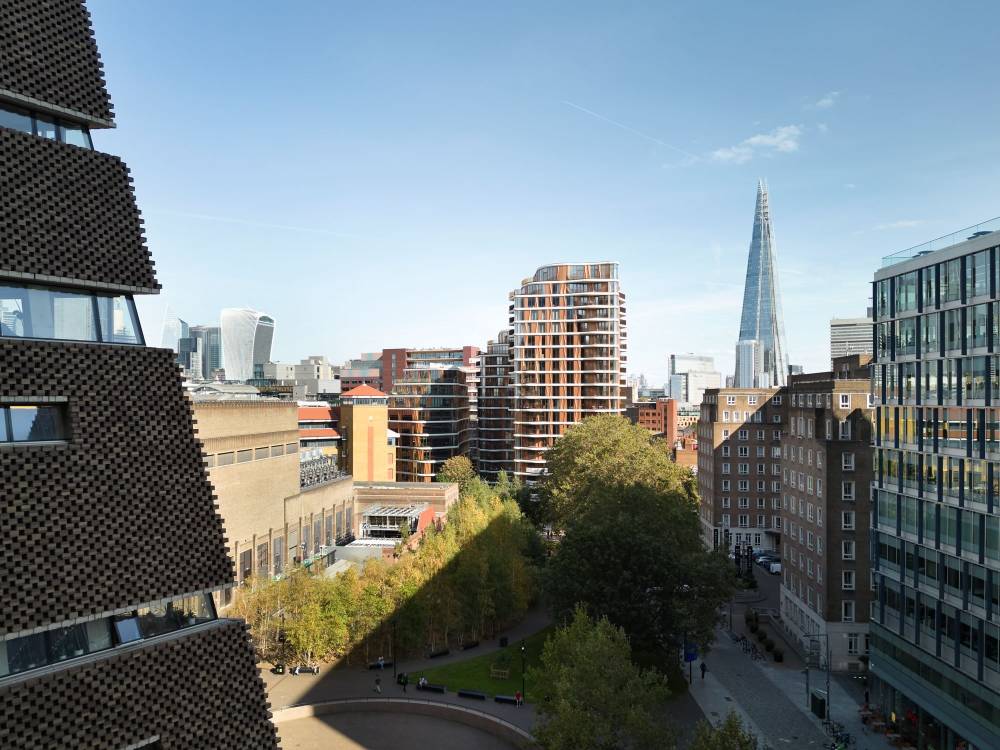Gallery Triptych (Triptych Bankside)#