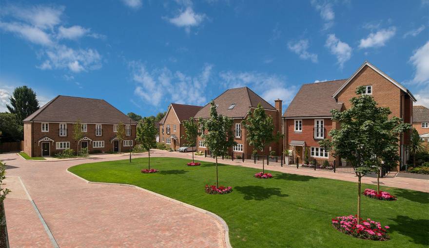 London Square Tadworth Gardens Apartments/Houses in Tadworth, KT20 London