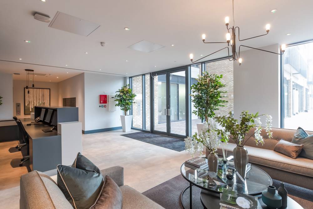 Gallery London Square Staines Upon Thames#
