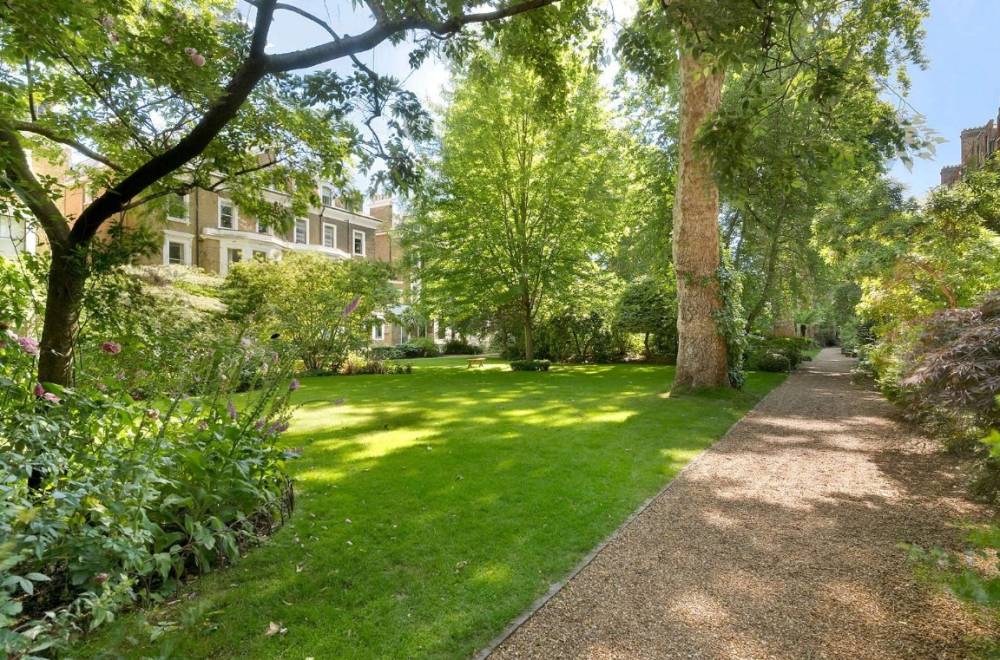 Gallery 39 Harrington Gardens#