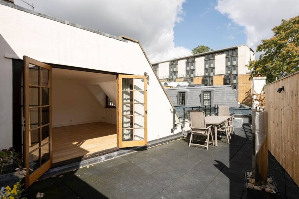 Gallery 63-64 Princes Gate Mews#