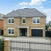 Windlesham in Kingswood