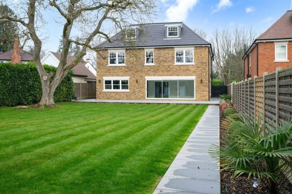 Gallery Windlesham in Kingswood#