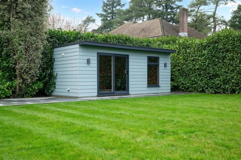Gallery Windlesham in Kingswood#