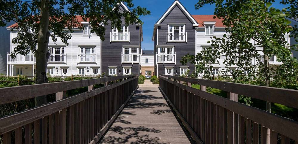 Gallery Green Park Village#
