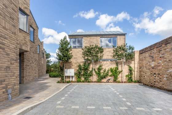 Provender Mews