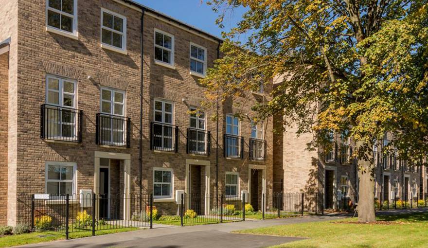 Oakleigh Grove Houses in Whetstone, N20 London