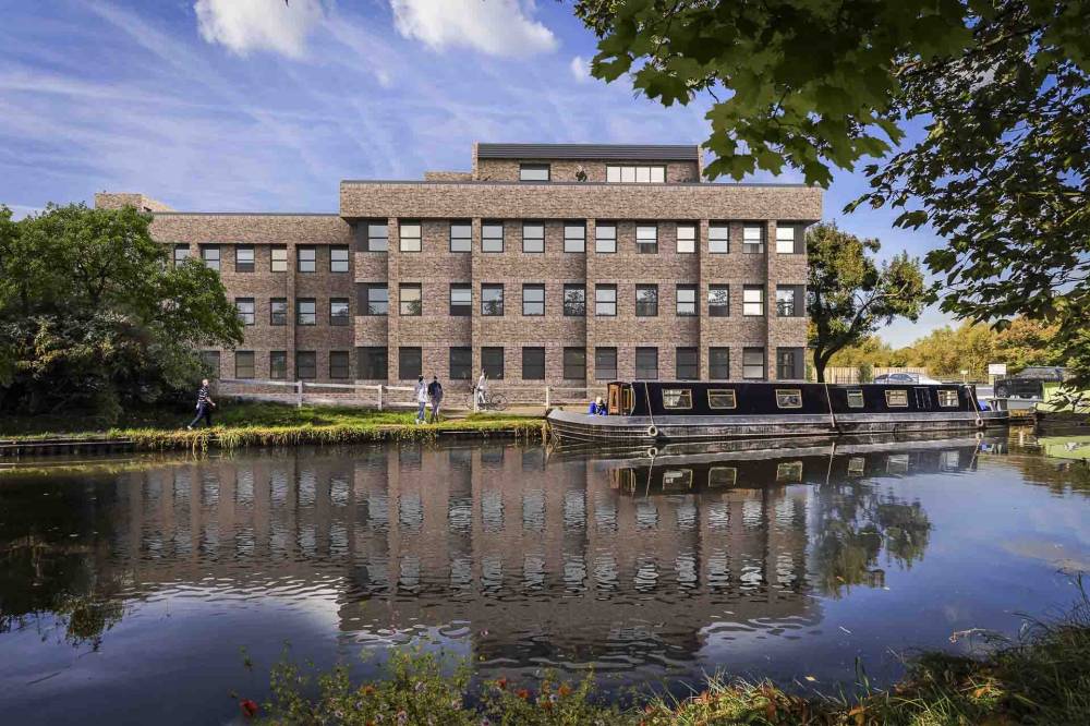 Gallery Dolphin Bridge House#