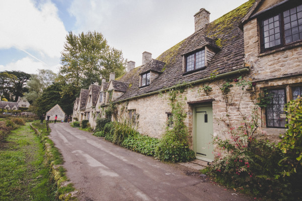 The UK property prices hit a record-high in Fall 2021