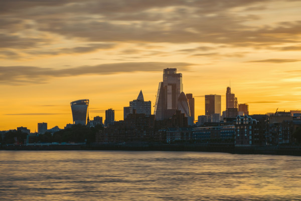 How much profit did London house sellers make in 2021?