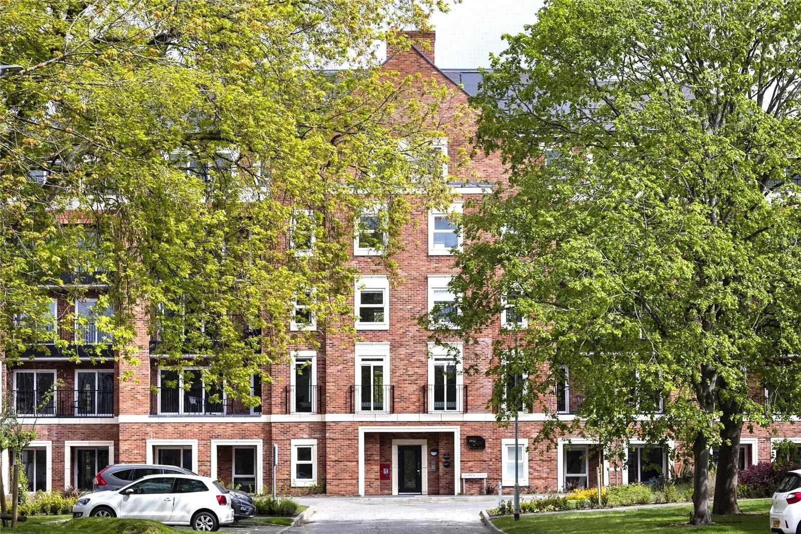 Gallery Carmen Court