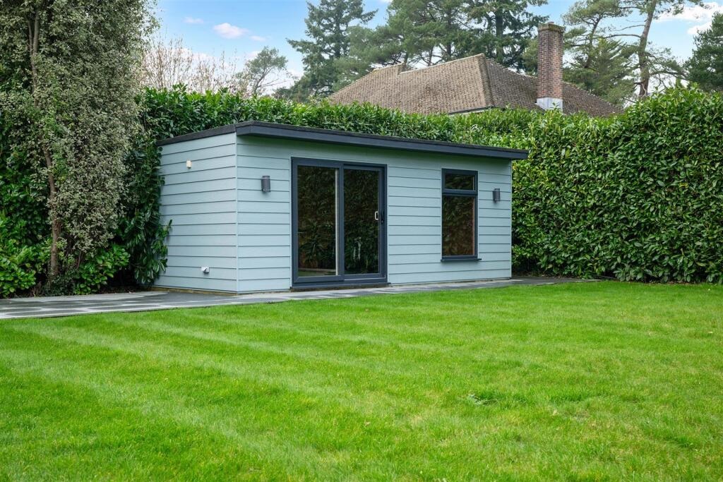 Gallery Windlesham in Kingswood