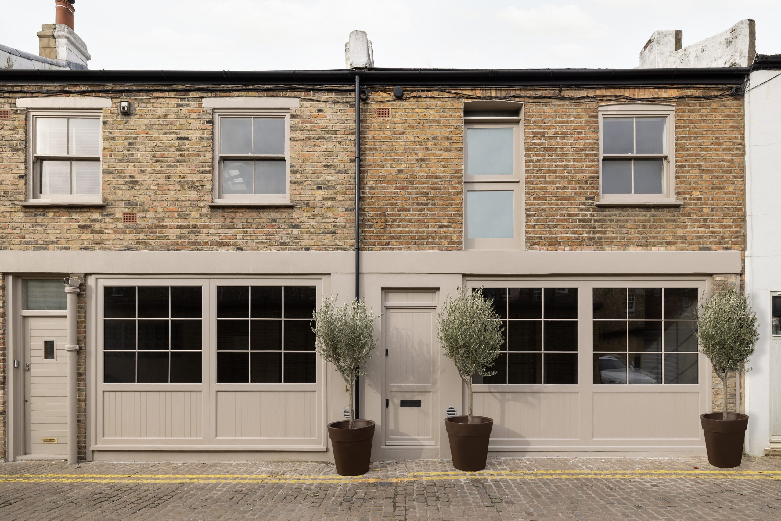 Gallery 17-18 Colville Mews