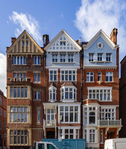 Gallery 24 Cadogan Square