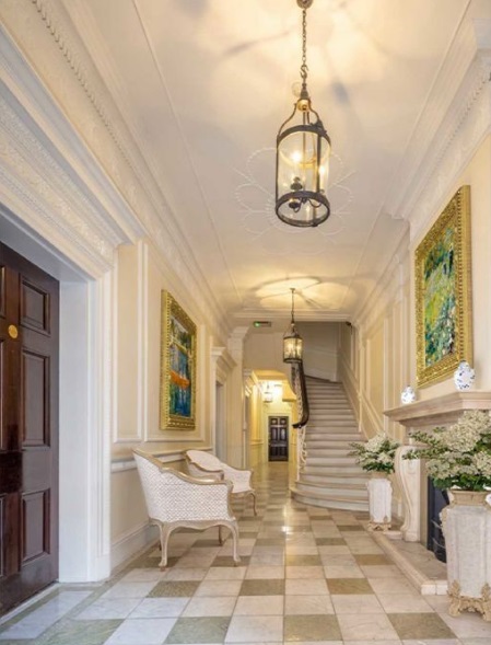 Gallery 26 Upper Brook Street