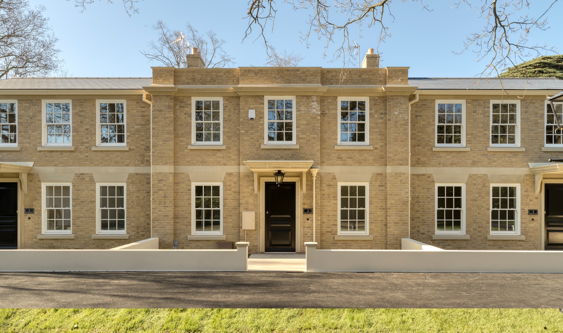 Gallery Lipton Close