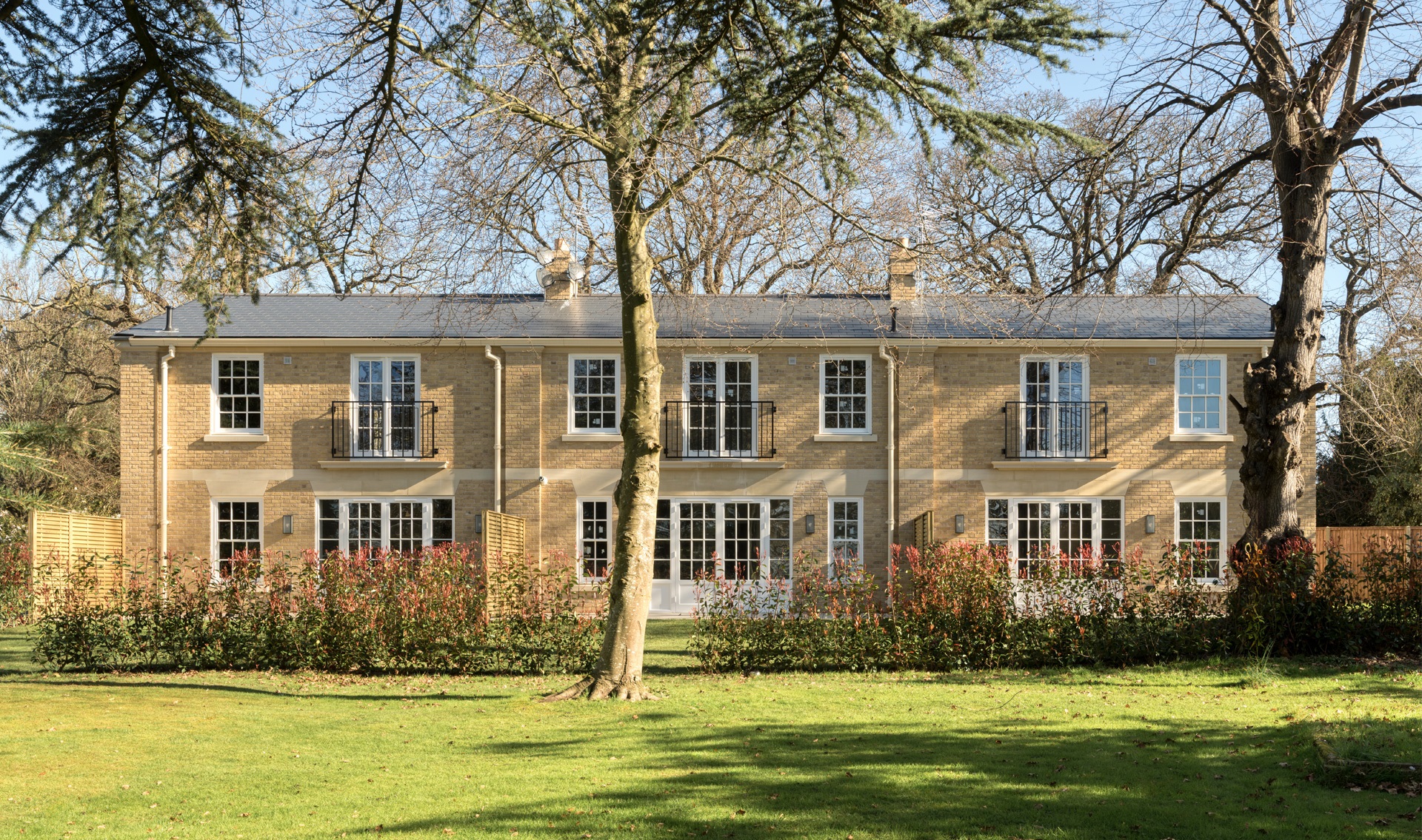 Gallery Lipton Close